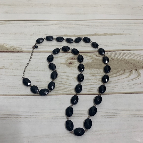 Jewelry - Black statement necklace long beads
